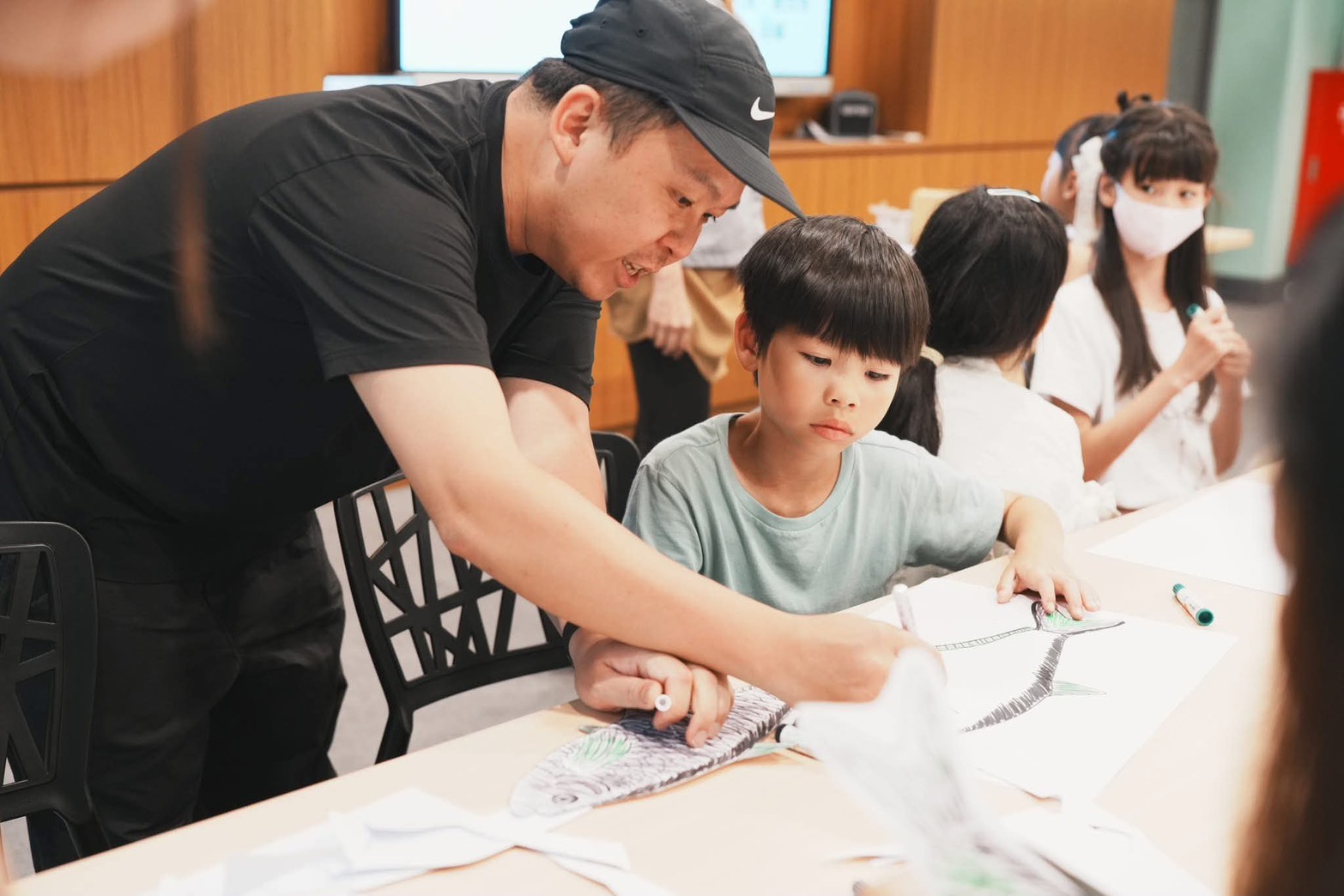 【藝術工作坊：常民市場與感官置換】小手畫大海──永安快閃水族館