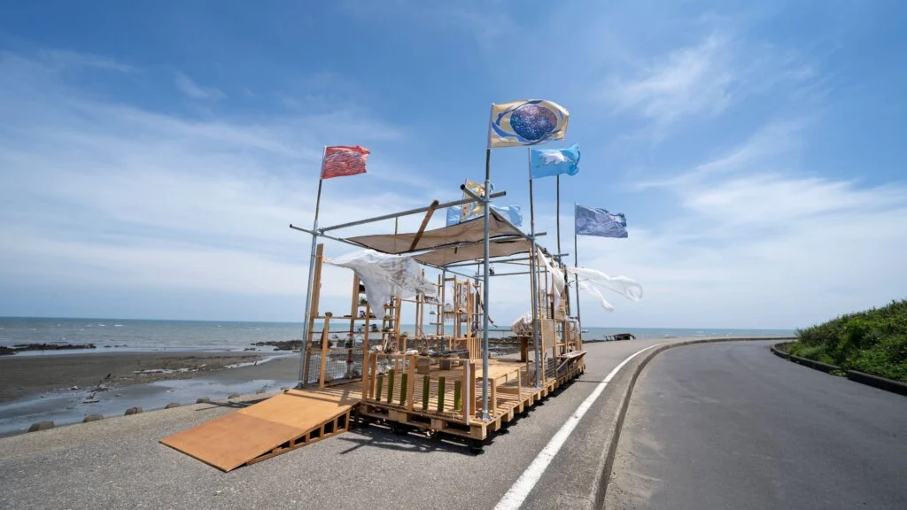 許厝港濕地展區王郁媜作品《流動的海墘》。 （圖片提供：王郁媜，© 王楠傑）
